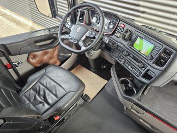Scania S520 V8 4x2 / FULL AIR / RETARDER / PARKING COOLER